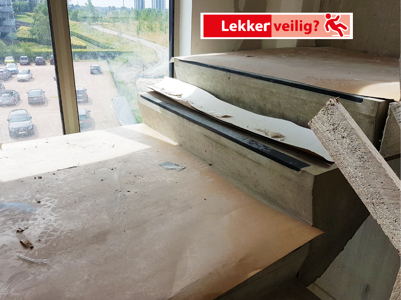 PrimaCover_Lekker_veilig_onveilige_trapbescherming_stucloper_voordelen_zelfklevend_afdekvlies.jpg