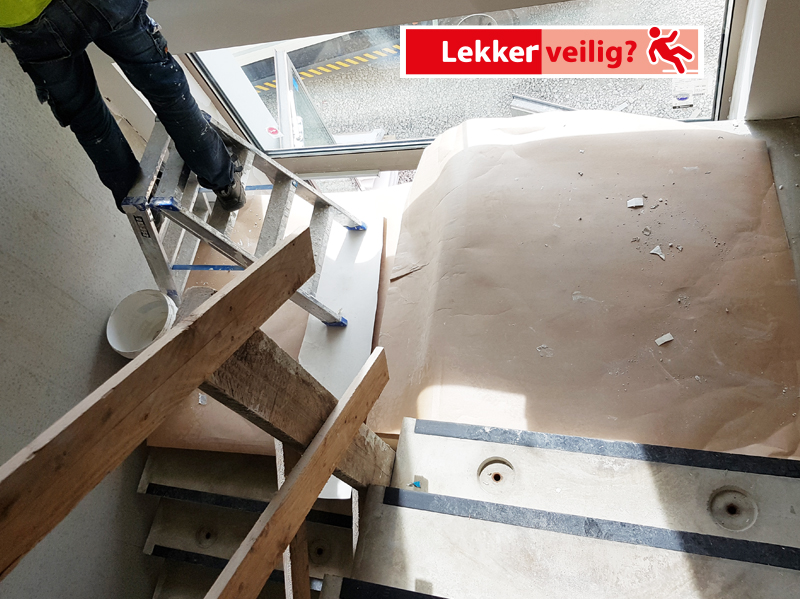 PrimaCover_Lekker_veilig_onveilige_vloerbescherming_stucloper_voordelen_zelfklevend_afdekvlies