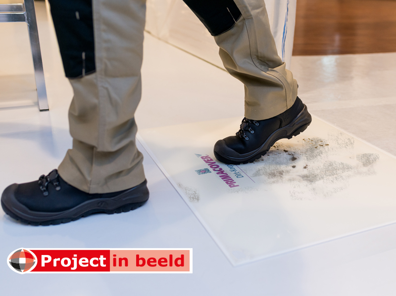 Project_in_Beeld_PrimaCover_Dirt-Keeper_kleefmat_vuile_voetstappen_inloopvuil