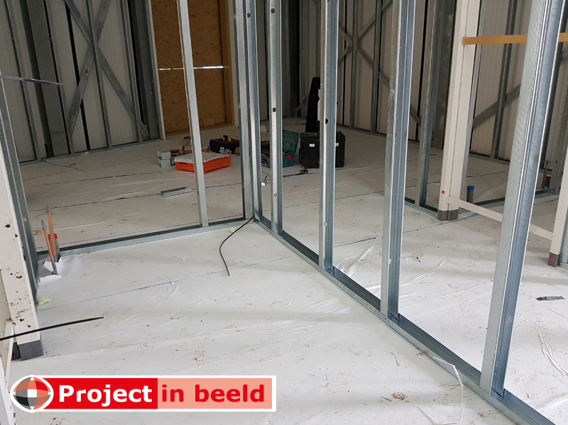 Project_in_Beeld_PrimaCover_Active_Bouwbeurs_zwembad_vloer_beton_metal_stud_afdekken_primaverde