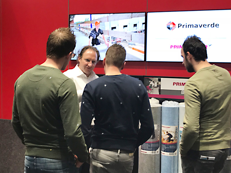 Primaverde beurs BouwBeurs Utrecht stand PrimaCover afdekmaterialen demonstratie bezoekers